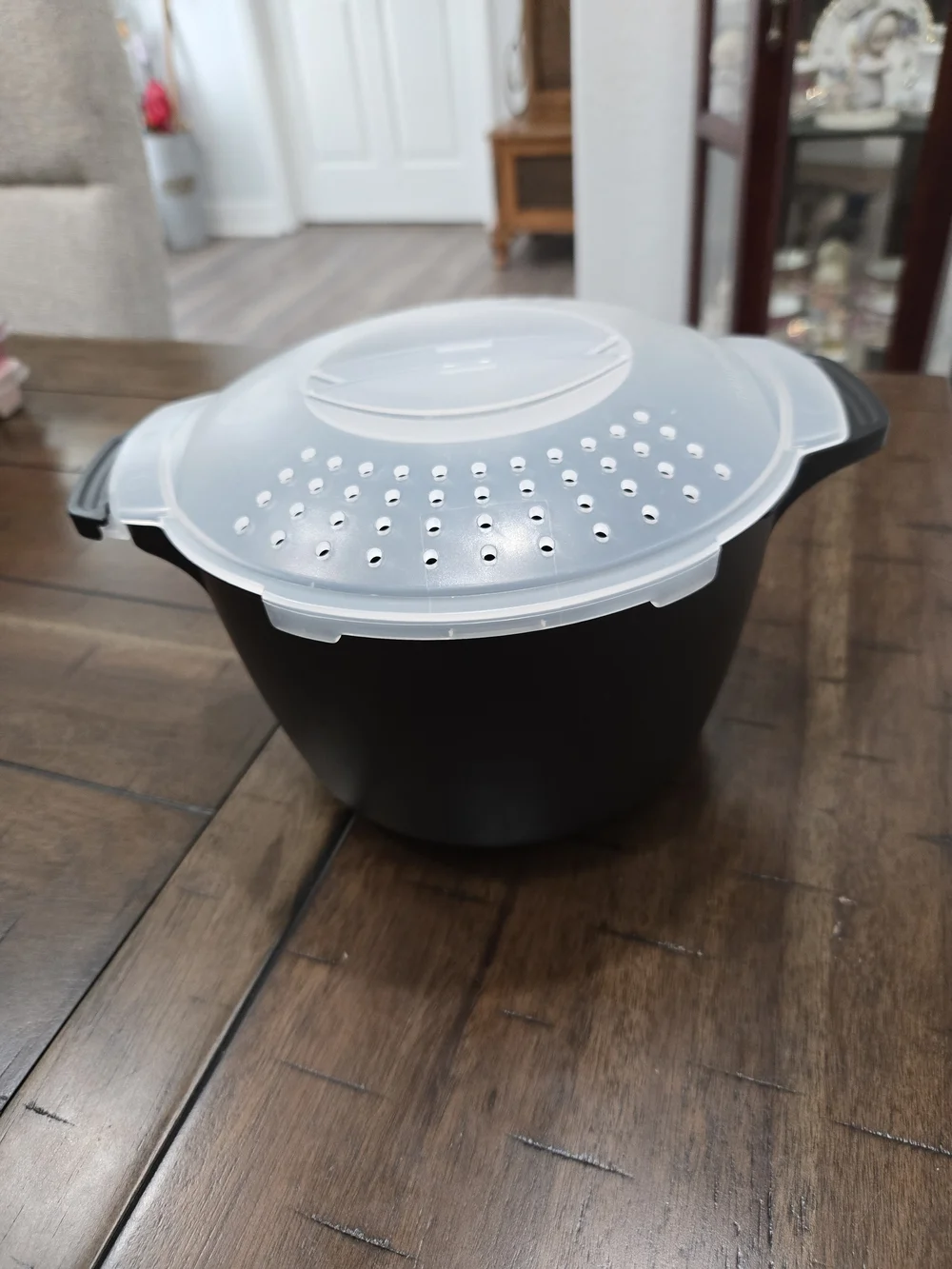Pampered Chef 2qt. Micro-cooker
